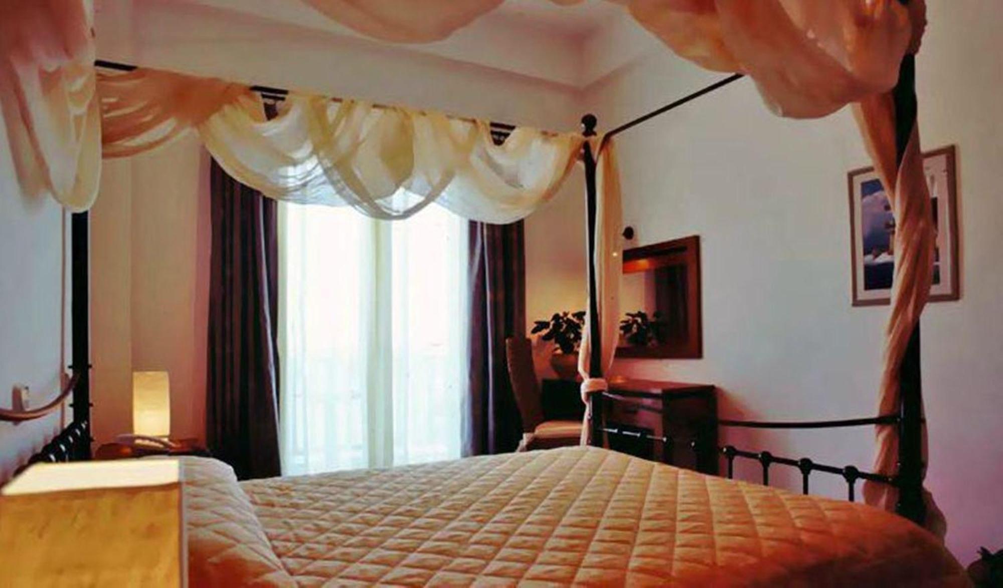 Chris Hotel سكالا المظهر الخارجي الصورة
